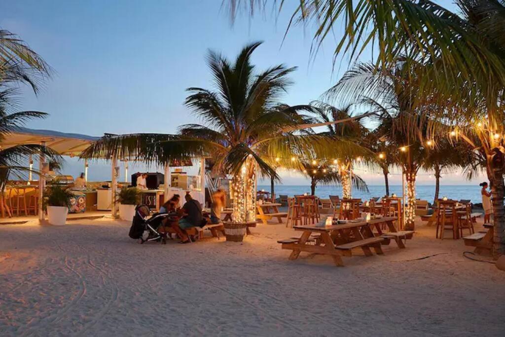 Cozy Studio Apartment Minutes From The Beach Willemstad Exterior foto